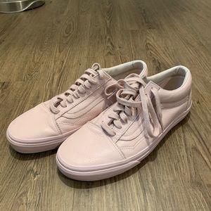 Vans Lace-up low top leather sneaker